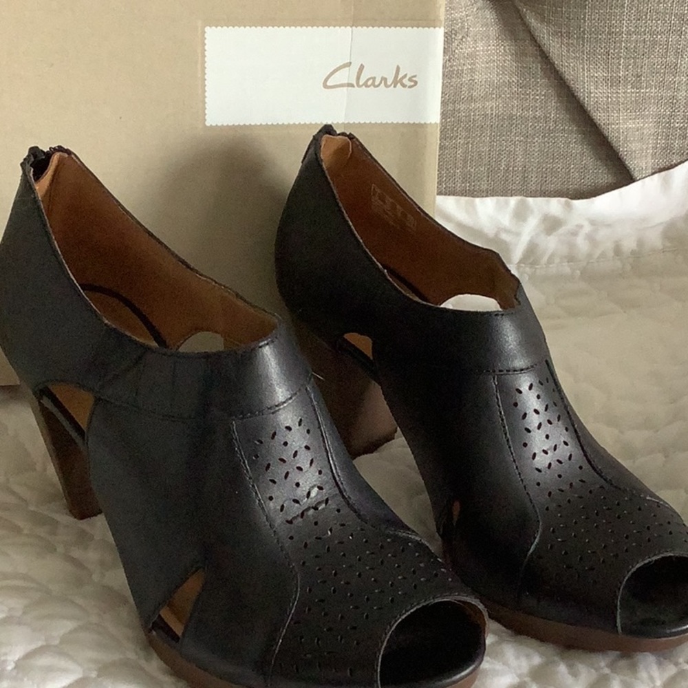 Clarks Open Toe Perforated Wedge Sandal